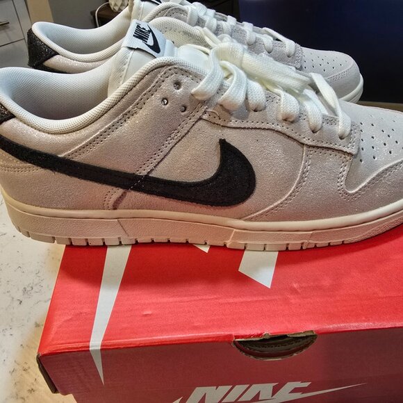 Nike Dunk Low SE White Suede Black Mens Size 10 Womens 11.5 HQ3502-100 NEW - Picture 5 of 13